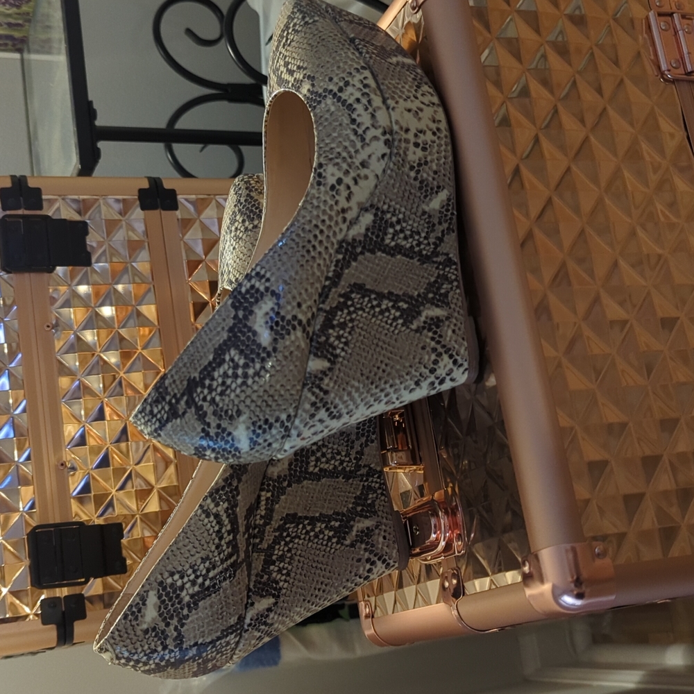 Loeffler Randall Women's shoes